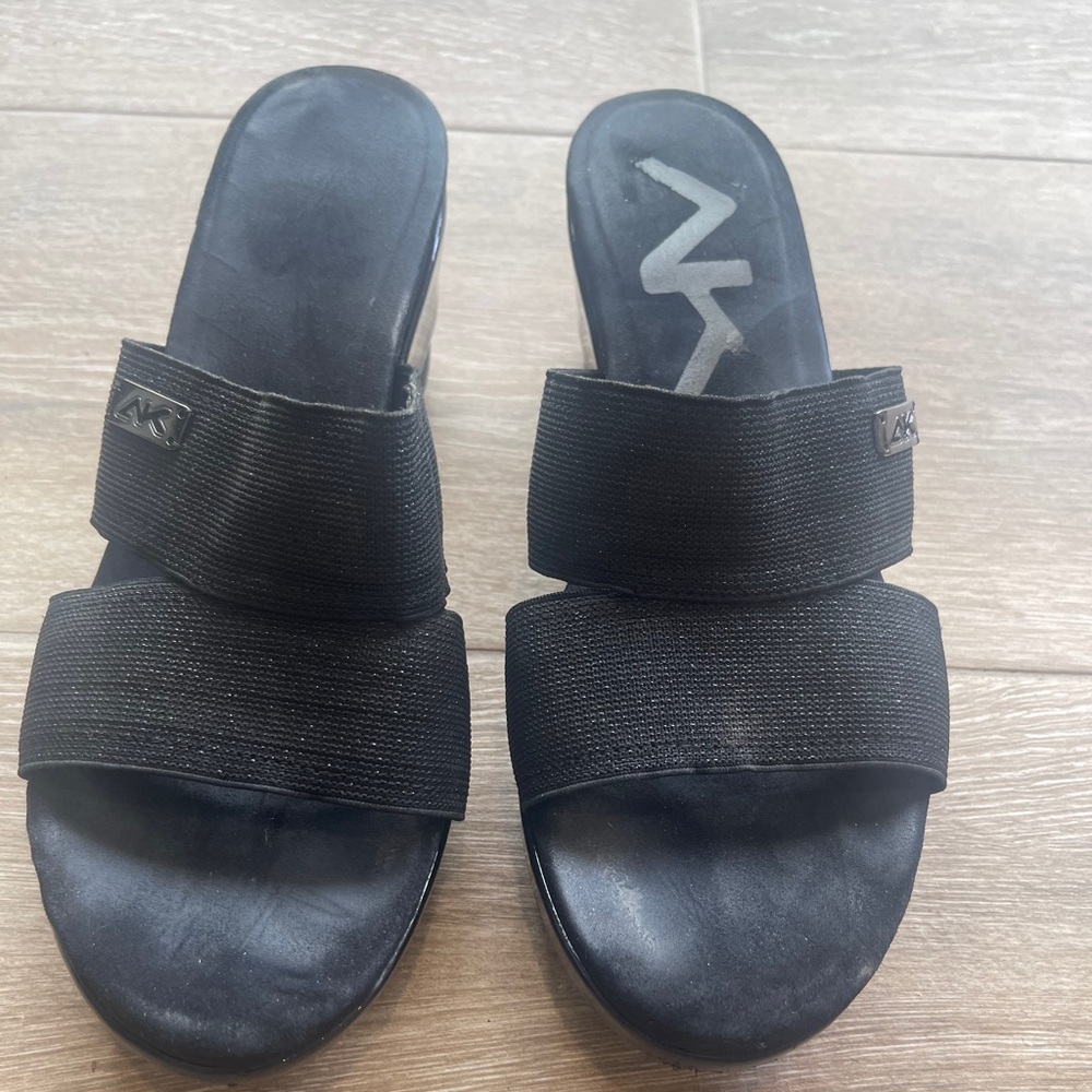 Women’s Black 8.5 Anne Klein Wedge shoes sandals